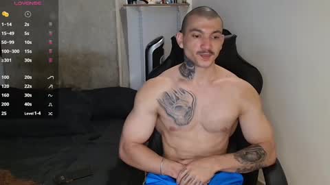 Snapshot of colombianmuscle8 chatting on January 26, 2025, 2:24 am colombianmuscle8 online show from January 26, 2025, 2:24 am