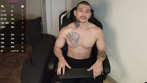 Snapshot of colombianmuscle8 chatting on January 30, 2025, 2:16 am colombianmuscle8 online show from January 30, 2025, 2:16 am