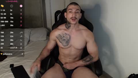 Snapshot of colombianmuscle8 chatting on February 5, 2025, 4:37 am colombianmuscle8 online show from February 5, 2025, 4:37 am