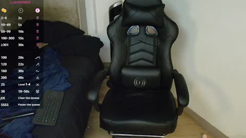 colombianmuscle8 online show from March 31, 2026, 3:23 pm