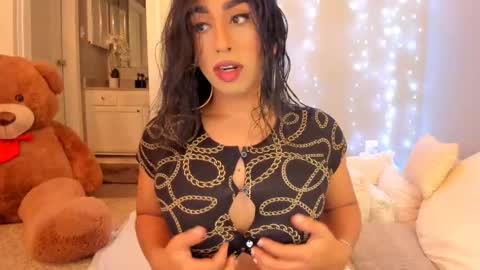 Snapshot of colombiantexas chatting on January 14, 2025, 12:54 am ........ Instagram Lorysexys online show from January 14, 2025, 12:54 am