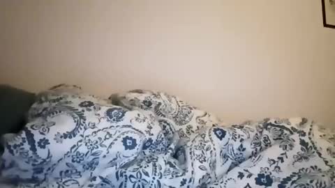 color233 online show from March 1, 2025, 4:37 am