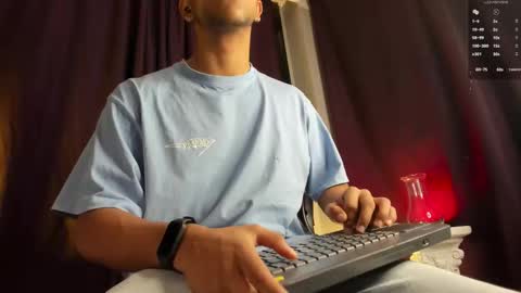 colstorw_ online show from November 26, 2025, 10:16 am