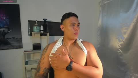 Snapshot of coltonmassif_ chatting on December 5, 2024, 6:10 am coltonmassif_ online show from December 5, 2024, 6:10 am