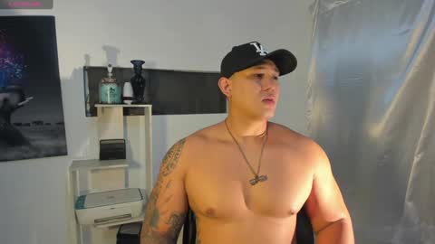 Snapshot of coltonmassif_ chatting on December 6, 2024, 6:37 am coltonmassif_ online show from December 6, 2024, 6:37 am