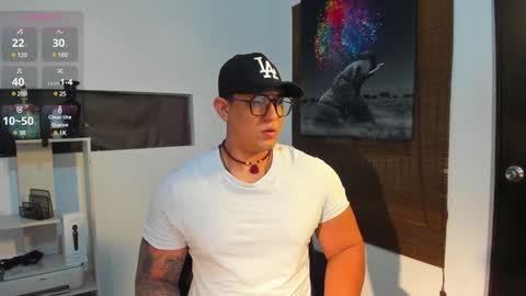 Snapshot of coltonmassif_ chatting on January 5, 2025, 6:46 am coltonmassif_ online show from January 5, 2025, 6:46 am