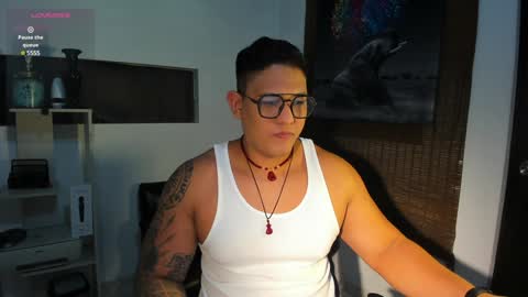 Snapshot of coltonmassif_ chatting on January 10, 2025, 7:25 am coltonmassif_ online show from January 10, 2025, 7:25 am