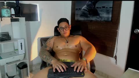 Snapshot of coltonmassif_ chatting on January 25, 2025, 3:09 pm coltonmassif_ online show from January 25, 2025, 3:09 pm