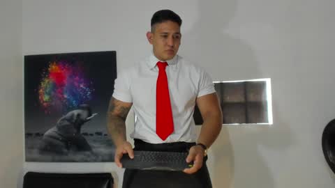 Snapshot of coltonmassif_ chatting on February 6, 2025, 4:58 pm coltonmassif_ online show from February 6, 2025, 4:58 pm