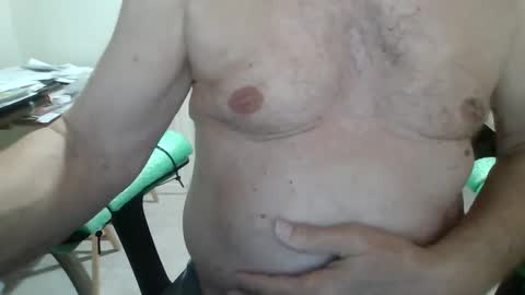 Snapshot of comeonmymouth chatting on February 6, 2025, 5:57 am comeonmymouth online show from February 6, 2025, 5:57 am