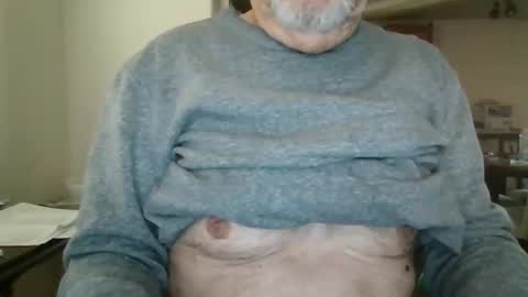 comeonmymouth online show from April 19, 2026, 1:43 pm