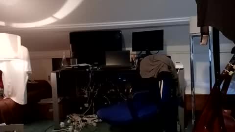 comingtocum online show from November 19, 2025, 11:32 am