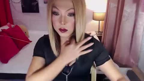 Snapshot of commanderofsexx chatting on June 9, 2026, 5:08 am QUEEN SABRINA online show from June 9, 2026, 5:08 am
