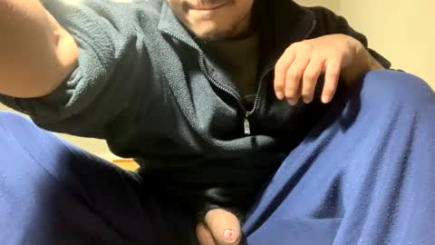 comobailamioso online show from March 7, 2025, 9:51 am