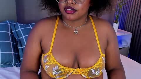 conielaurenth online show from January 13, 2025, 11:17 pm