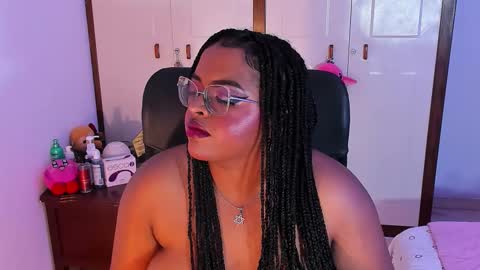 conielaurenth online show from September 15, 2025, 1:38 am