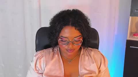 conielaurenth online show from October 3, 2025, 8:22 am