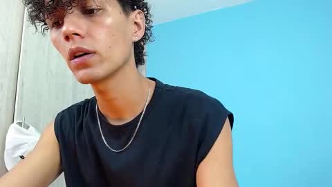 Snapshot of connor_garrett chatting on December 19, 2025, 11:45 pm Connor online show from December 19, 2025, 11:45 pm