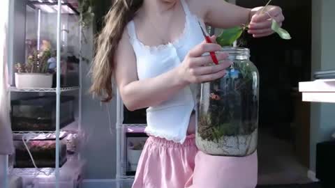 ANR Mommy online show from November 20, 2025, 5:45 pm