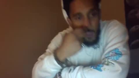 Snapshot of convertibl chatting on December 28, 2024, 7:55 am convertibl online show from December 28, 2024, 7:55 am