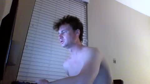 Snapshot of cooldude122222 chatting on March 2, 2025, 3:34 am cooldude122222 online show from March 2, 2025, 3:34 am