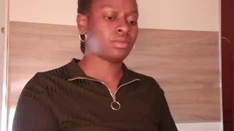 Snapshot of coral_catleya chatting on April 5, 2026, 4:04 pm Coral online show from April 5, 2026, 4:04 pm