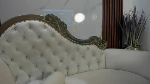 Coralie Bronson online show from November 23, 2025, 12:49 pm