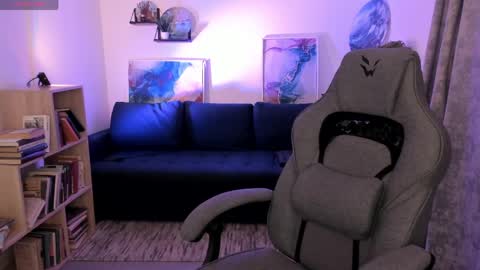 little girl who is always right or just Cora online show from April 4, 2026, 2:10 am