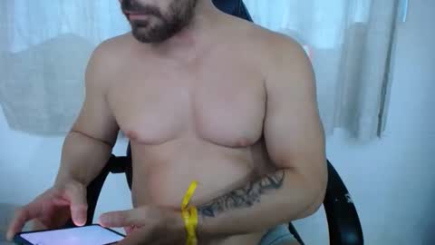 corolaxxl online show from January 11, 2026, 9:20 pm