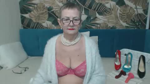 Snapshot of corssika chatting on November 29, 2025, 6:55 pm corssika online show from November 29, 2025, 6:55 pm