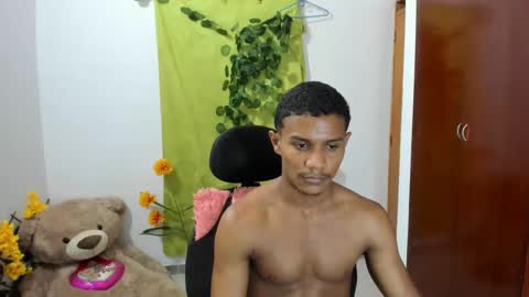 Ethan  online show from January 20, 2025, 11:10 pm