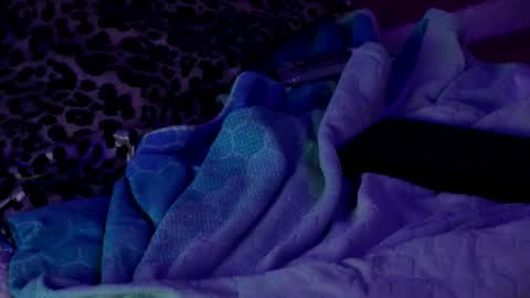 cosdaddy online show from September 17, 2025, 7:04 pm