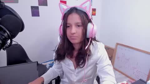 Snapshot of cositarika__ chatting on February 1, 2026, 2:04 pm Lunita online show from February 1, 2026, 2:04 pm