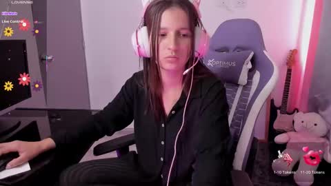 Snapshot of cositarika__ chatting on February 13, 2026, 1:51 pm Lunita online show from February 13, 2026, 1:51 pm