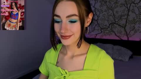 cosmicfaye online show from October 3, 2025, 8:22 am