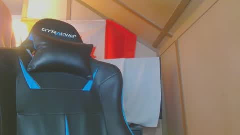 Snapshot of cosmicjones88 chatting on February 17, 2025, 8:36 pm cosmicjones88 online show from February 17, 2025, 8:36 pm