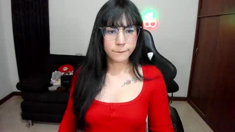 Tatii online show from April 7, 2026, 4:13 am