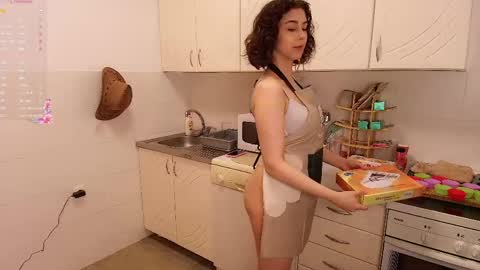 Luna online show from April 14, 2026, 5:08 pm