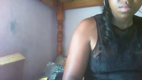 Snapshot of couleur_vanille chatting on January 30, 2025, 12:48 pm couleur_vanille online show from January 30, 2025, 12:48 pm