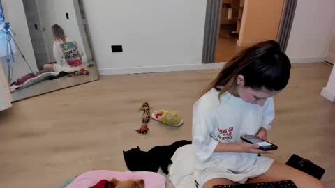 Snapshot of couple_funnyy chatting on March 5, 2025, 4:13 am couple_funnyy online show from March 5, 2025, 4:13 am