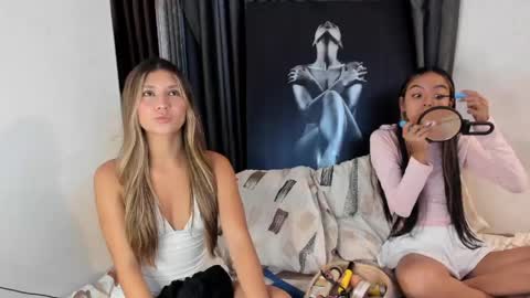 couple_funnyy online show from May 29, 2026, 10:52 pm