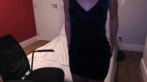 couple_nuts online show from December 14, 2024, 9:13 pm