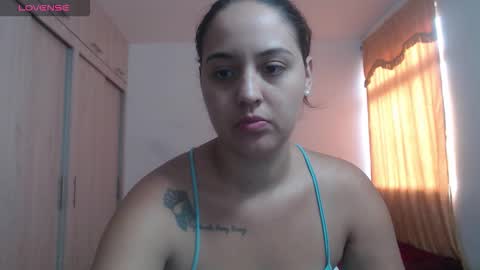  ALEJANDRO Y EMILY  online show from October 15, 2025, 9:15 pm