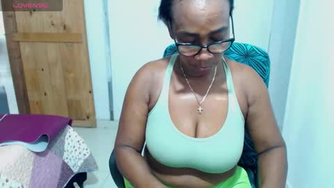 Snapshot of couplehot4uxx chatting on March 1, 2026, 7:27 pm luckyalysonXXX online show from March 1, 2026, 7:27 pm