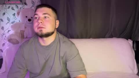 Emily  Ryan online show from October 20, 2025, 8:42 pm