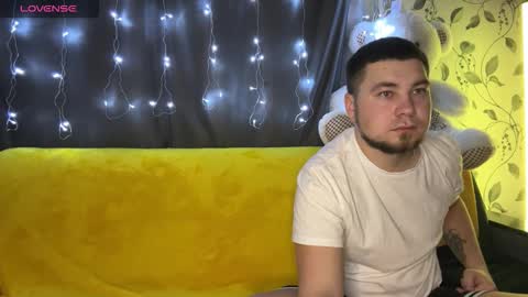 Emily  Ryan online show from November 20, 2025, 9:14 pm