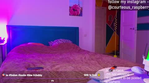 Snapshot of courteous_raspberrrry chatting on January 19, 2025, 9:22 am Rose Roys my  online show from January 19, 2025, 9:22 am