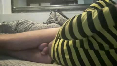 crapaud75018 online show from December 10, 2024, 2:17 pm