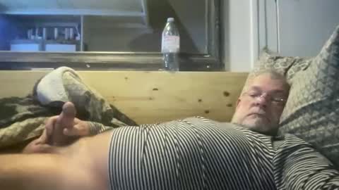 crapaud75018 online show from December 19, 2025, 7:15 am