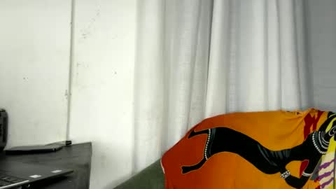 Snapshot of crave_meslowly chatting on June 28, 2026, 1:11 am Taliee online show from June 28, 2026, 1:11 am